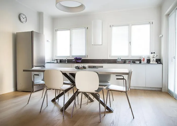 Brand New Apt , City Life District